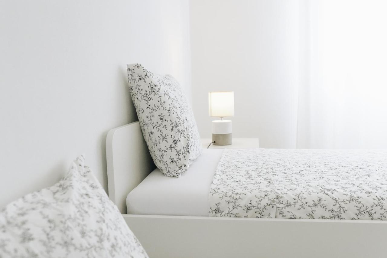 Apartamento Host Wise - Sweet & Sunny Flat - Ace Location Quarteira Exterior foto